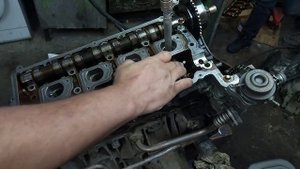 Мерседес с180, замена сальников клапанов не снимая ГБЦ.