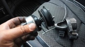 Втягивающее реле щелкает, а стартер не крутит, возможная причина неисправности.