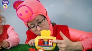 Тома и Игрушки Свинка Пеппа. Кафе мороженное мисс Кролик. Видео для детей