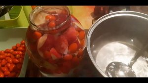Супервитаминный компот из яблок и шиповника.