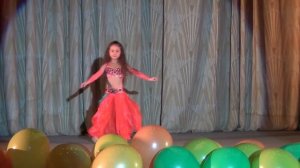 восточные танцы  соло Маша 6 лет