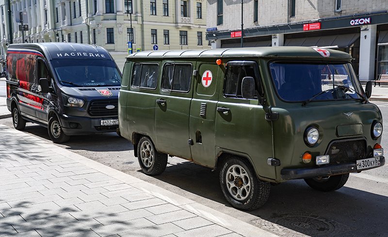 Коллектив "Ленкома" передал в зону спецоперации гумпомощь / События на ТВЦ
