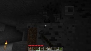 Жуткий ПРИЗРАК обитает в этой ПЕЩЕРЕ в Minecraft! (Призрак Майнкрафт) перезолив с ютуба