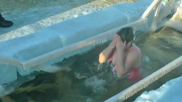 Крещенские купания  в Карасукском районе село Благодатное
