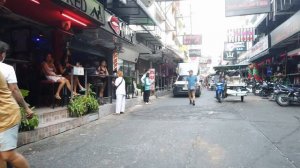 Pattaya Soi 6, Beach Road Walk - December 2022