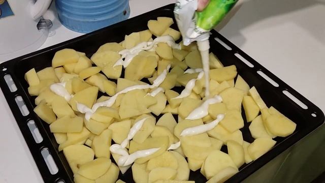 Курочка в Духовке. (Сочный домашний рецепт) смотреть онлайн