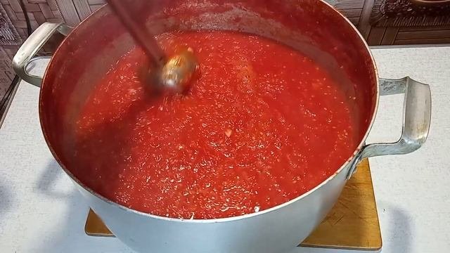 Кетчуп с кусочками сушенной паприки.кетчуп получается густой как магазиный#кетчуп#консервацияназиму