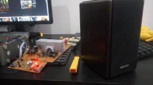 Microlab FC-530 шумят при включении
