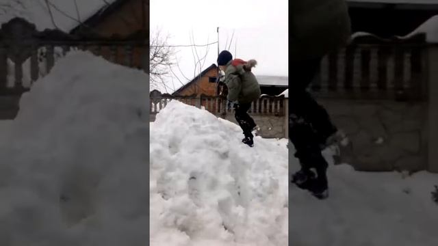 1 Видеовлог опасниые кувырки и ржачные кувырки от Славы и Вовы смотреть онлайн