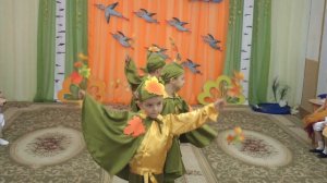 Танец клёнов в старшей группе на осеннем утреннике  2017  Муз  рук  Максюта Г  В