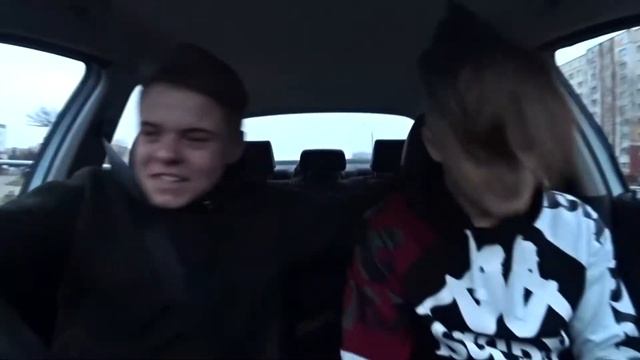 ?Когда друг включил любимый трек, который тебе не нравится?