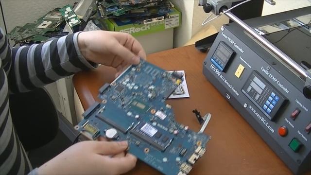 Материнка из Китая для ноута.