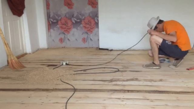 Установка ОСБ, полы у родителей, прохождение рубанком чернового пола. смотреть онлайн