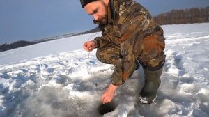 Зимняя рыбалка на Оке. Ловля на снасть "вертолет"