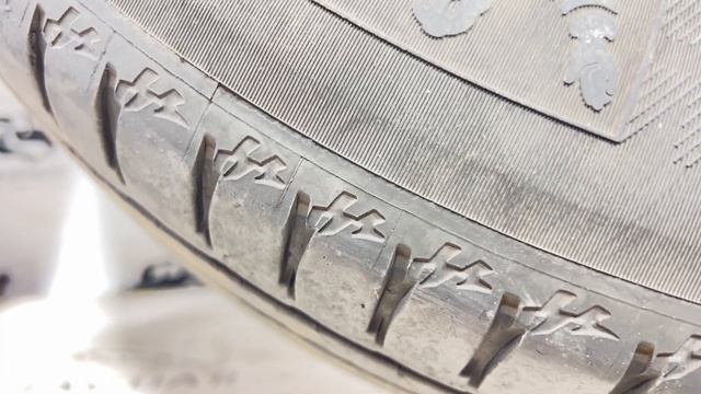 Комплект летних колес Volvo XC60 XC70 R17 + Michelin 2020 смотреть онлайн