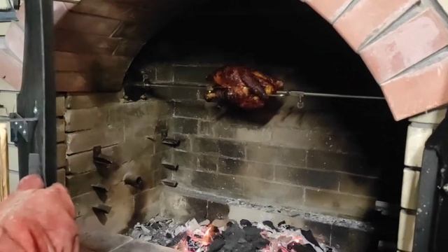 Праздничная курица на вертеле смотреть онлайн