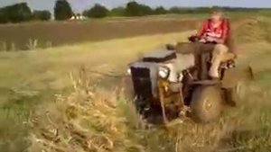 самодельный минитрактор и волокуша для сена
