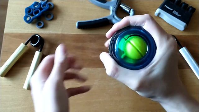Review: Top 5 Gadgets for Hand Strength for music, arm wrestling, martial arts, etc. смотреть онлайн