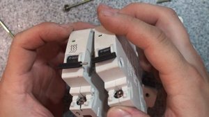 Расцепитель минимального и максимального напряжения РММ-47 фирмы EKF НЕ ПРОШЕЛ ПРОВЕРКУ ВРЕМЕНЕМ