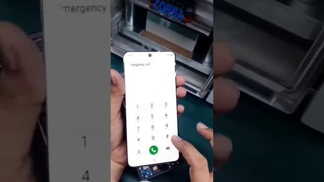 Why Apple Buys Display From Samsung #apple #samsung #2024 смотреть онлайн