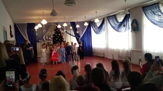 #долинскаяшкола#новогодняяпесня#4класс