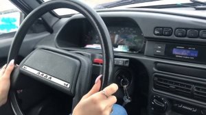 Учу девушку водить автомобиль. Урок первый, учимся трогаться и переключать скорости