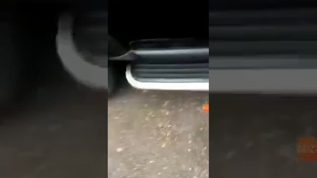 Осмотр машины с перебитыми номерами