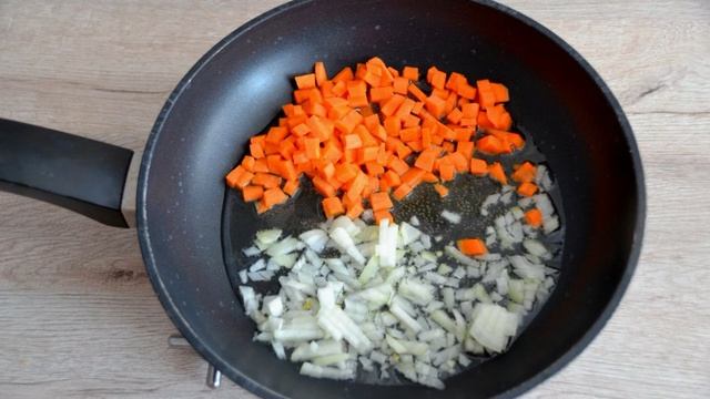 Курица фаршированная перловкой в духовке
