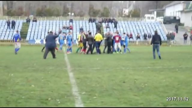 2017.11.12 (категория 16+) "Бойня в Люботине" Футбол и реслинг: СК "Люботин" - ФК "Степ" Р.Тишки смотреть онлайн