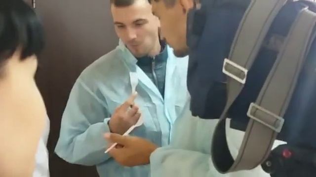 У оператора ТВ самая тяжелая в мире работа)) смотреть онлайн