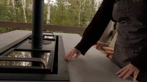 Стол-барбекю от TREETON со столешницей их архитектурного бетона