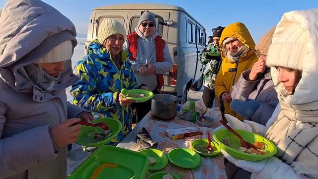 Байкальская уха, снаружи минус 30, внутрь погружаемая уха плюс 40. смотреть онлайн