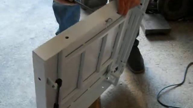 Люк в подвал смотреть онлайн