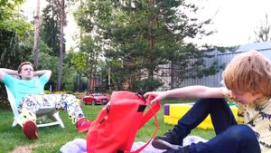 Супер детки: обеденные розыгрыши. Видео для детей: Школа супергероев.