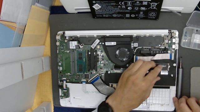 HP 15S fq5040TU 分解 Disassembly смотреть онлайн