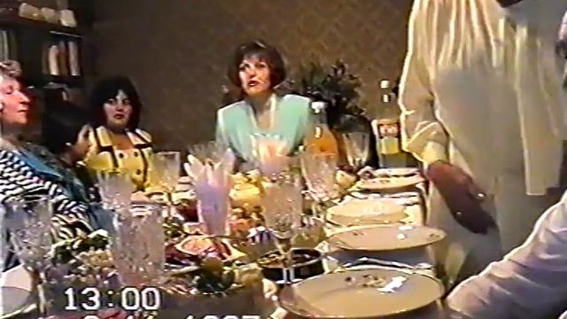 САВЁЛОВ ВАЛЕНТИН ЕВГЕНЬЕВИЧ СВАДЬБА 08.11.1997 HDR.mp4 смотреть онлайн