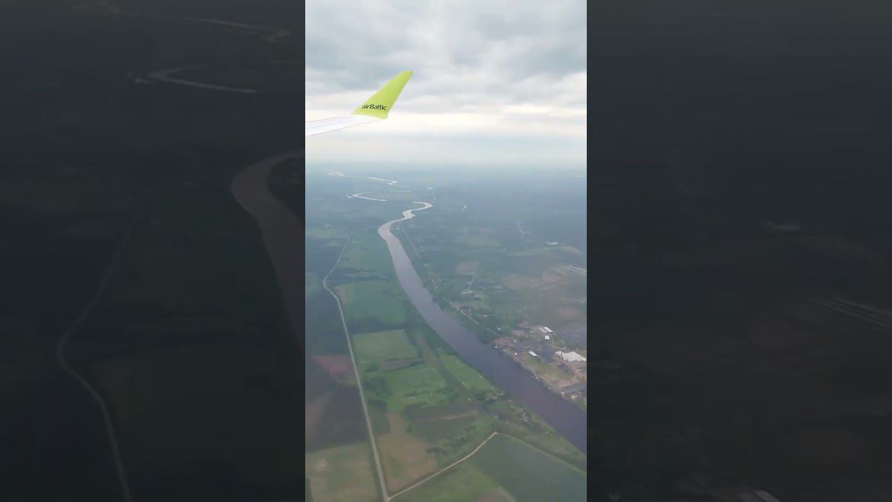 Взлёт, полет над облаками, посадка - быстрый таймлапс перелета #shorts смотреть онлайн