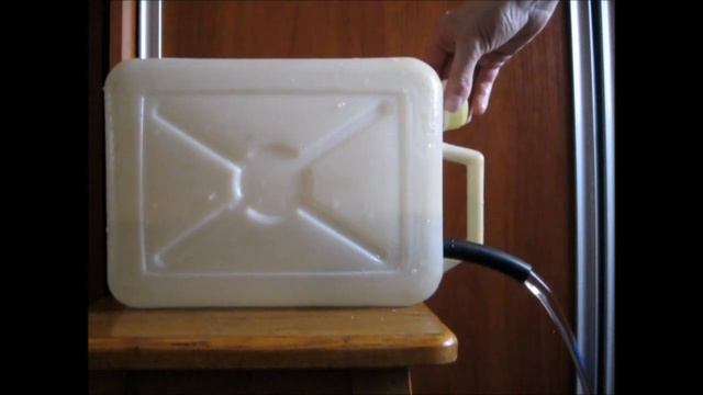 Water dispenser from the old canister / Рукомойник (умывальник) из старой канистры смотреть онлайн