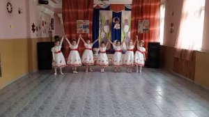 Коллектив: "Калейдоскоп"-  танец "Богомолица"