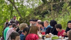 ГРУЗИНСКИЕ ГОРЫ И ЗАСТОЛЬЕ НА ПРАЗДНИКЕ СВЯТОЙ НИНО