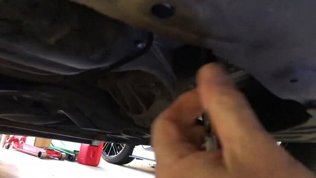 2004-06 Scion xB Oil & Filter Change смотреть онлайн