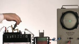 Опыты по физике №049 Электрические колебания в колебательном контуре от http://www.neodim.org