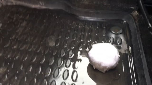 Как убрать воду с авто коврика за 15 секунд смотреть онлайн