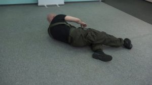 Начальные упражнения боевой акробатики.