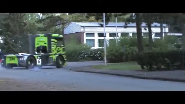 Дрифт на грузовике.Высший пилотаж 2. смотреть онлайн