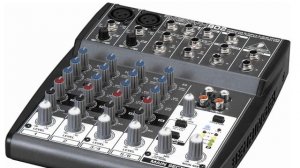 Behringer UCA-202