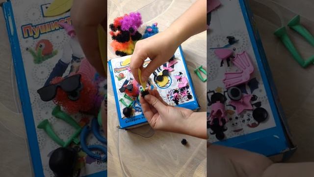 Обзор конструктора "Вязкий пушистый шарик", посвященный качеству его деталей смотреть онлайн