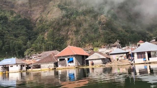 ГражданинГорожанин #18 - О мифическом “менталитете”, относительности понятий и Балийский обрядах смотреть онлайн