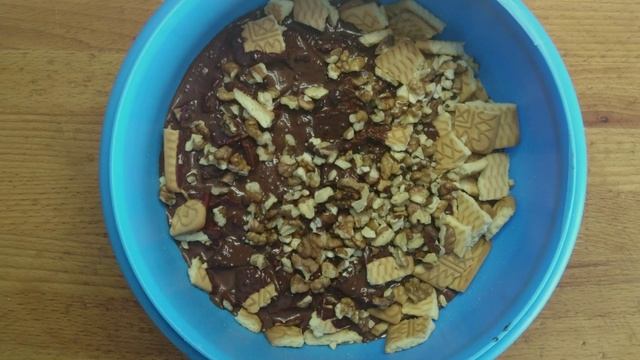 КОЛБАСКА из печенья / ПИРОЖНОЕ колбаска без выпечки / Вкусный ШОКОЛАДНЫЙ десерт