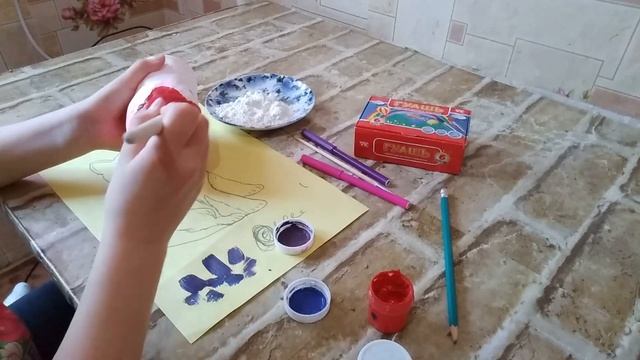 ЛАЙФХАК: как сделать вазу своими руками из бутылочки с помощью воздушного пластилина и гуаши смотреть онлайн